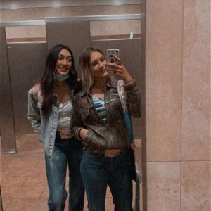 Meet your Posher, Lacee